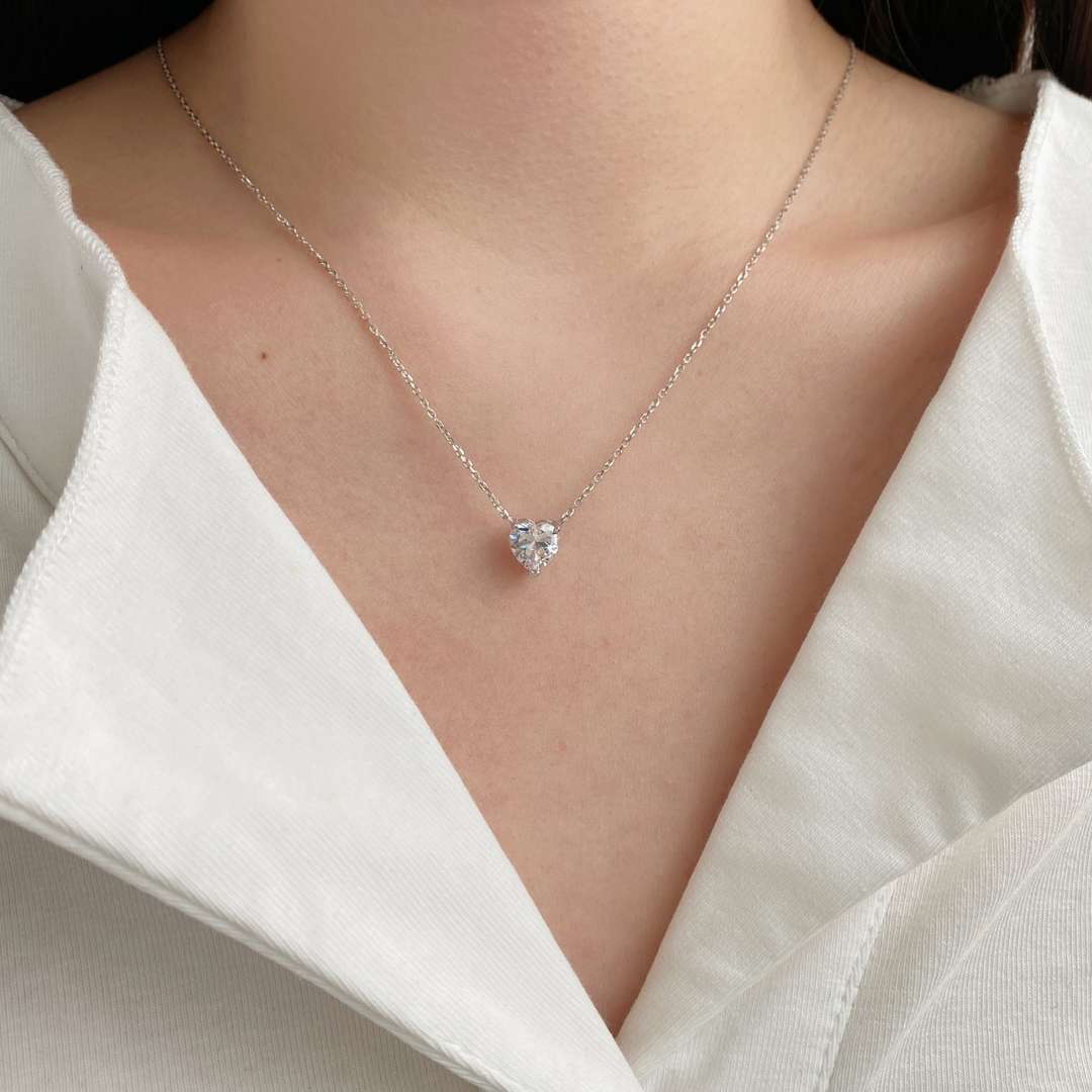 [CiCi]Heart Shape Main Stone Pendant Collarbone Necklace