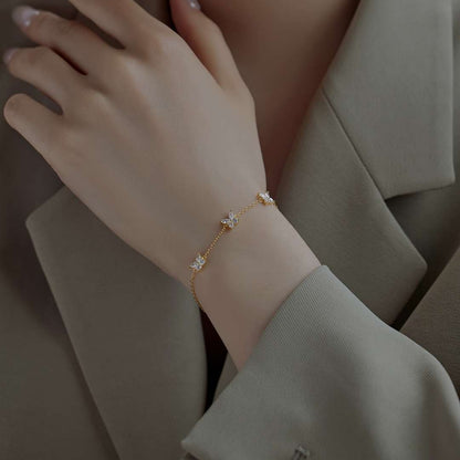 [CiCi]Radiant Butterfly Shape Necklace