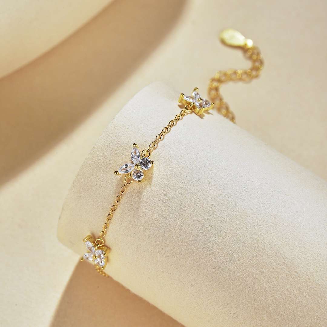 [CiCi]Radiant Butterfly Shape Necklace