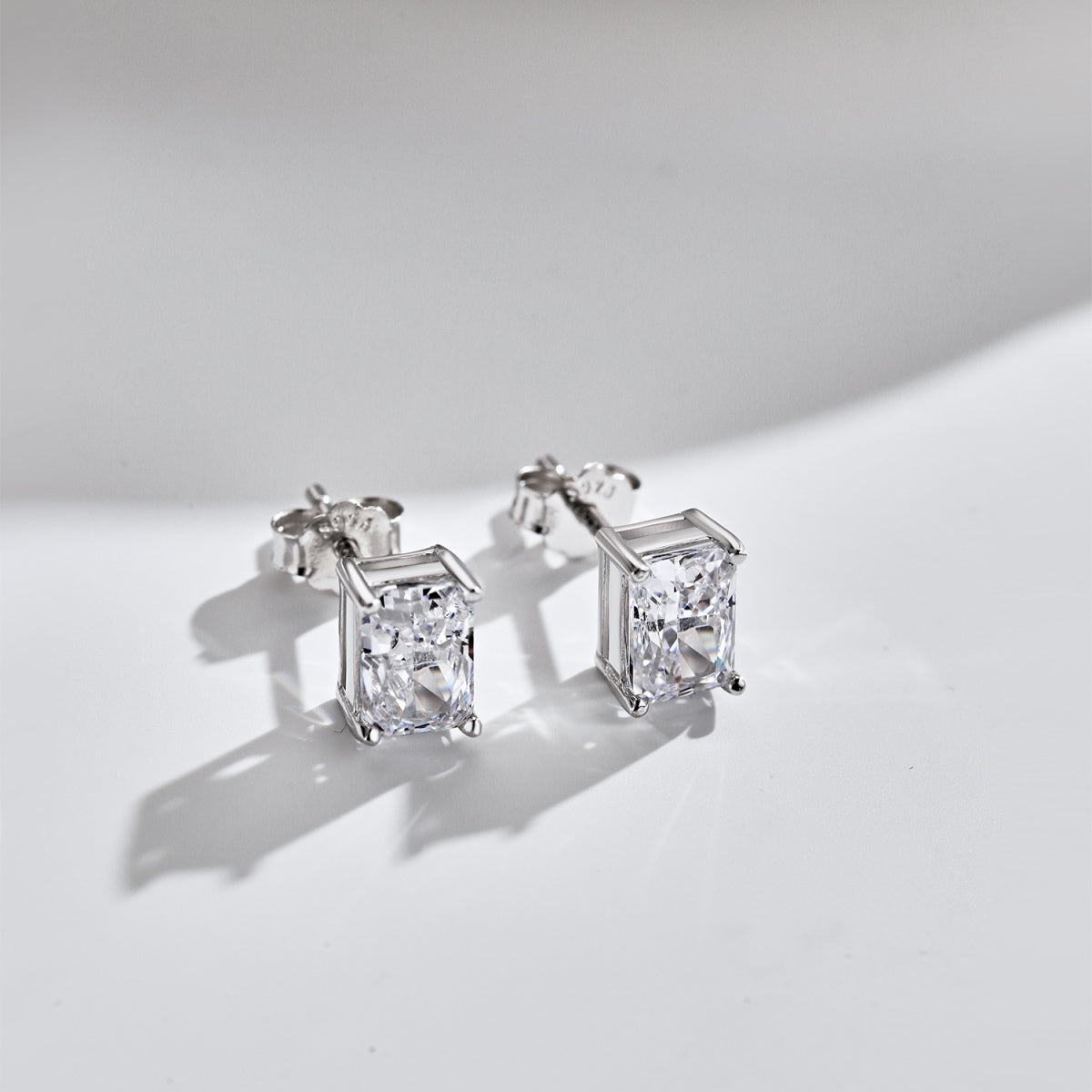 [CiCi]Radiant Luxurious Princess Cut Daily Earrings