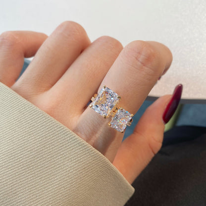 [CiCi]4.0 Carat Ornate Enchanting Radiand Cut Banquet Ring