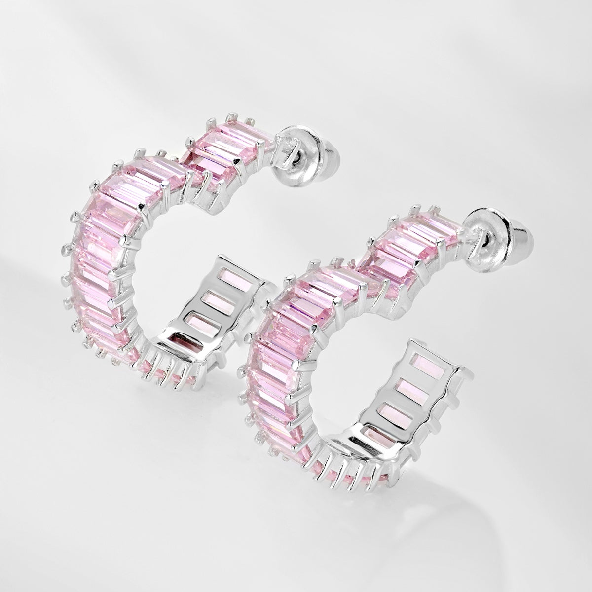 [CiCi]Radiant Heart Cutout Earrings