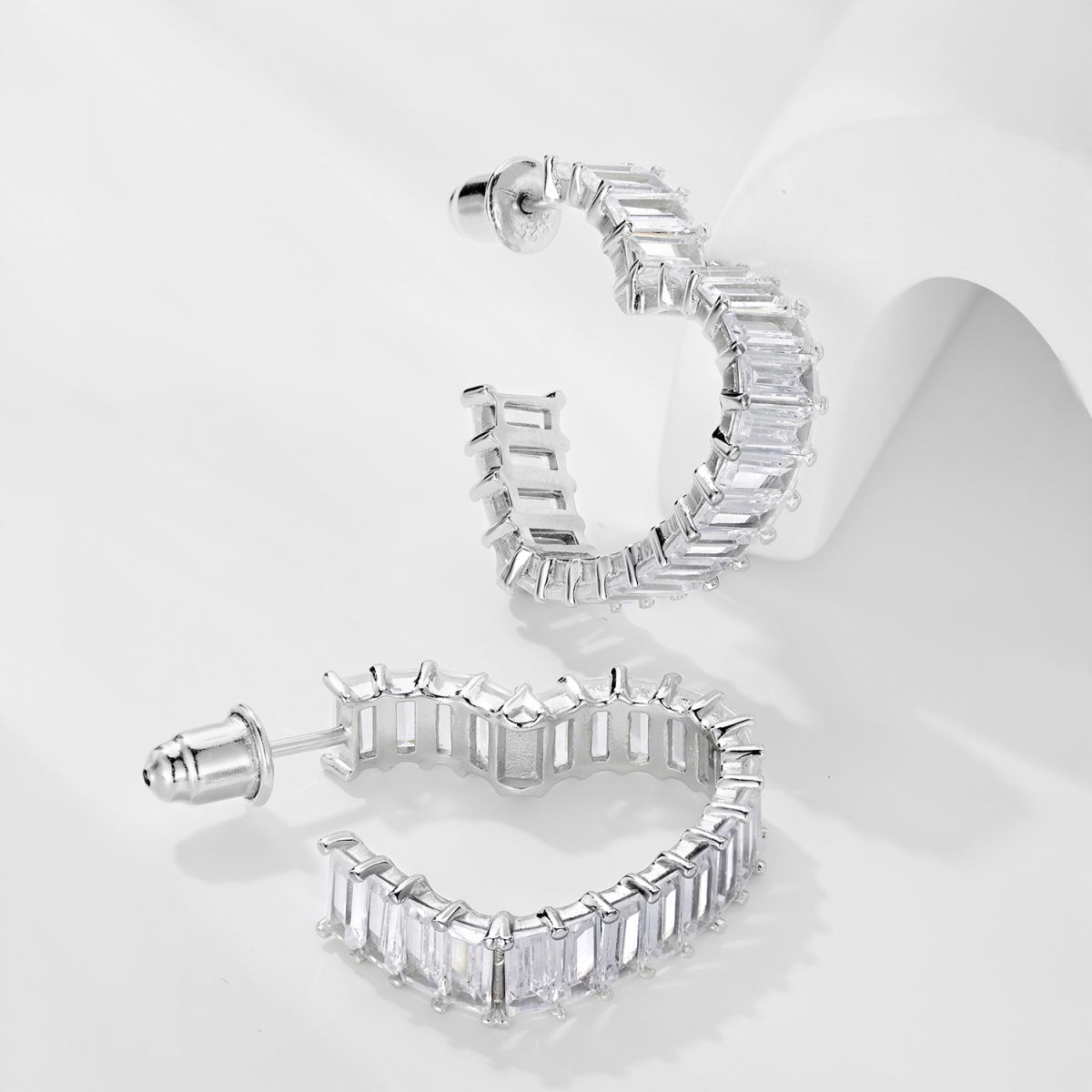 [CiCi]Radiant Heart Cutout Earrings