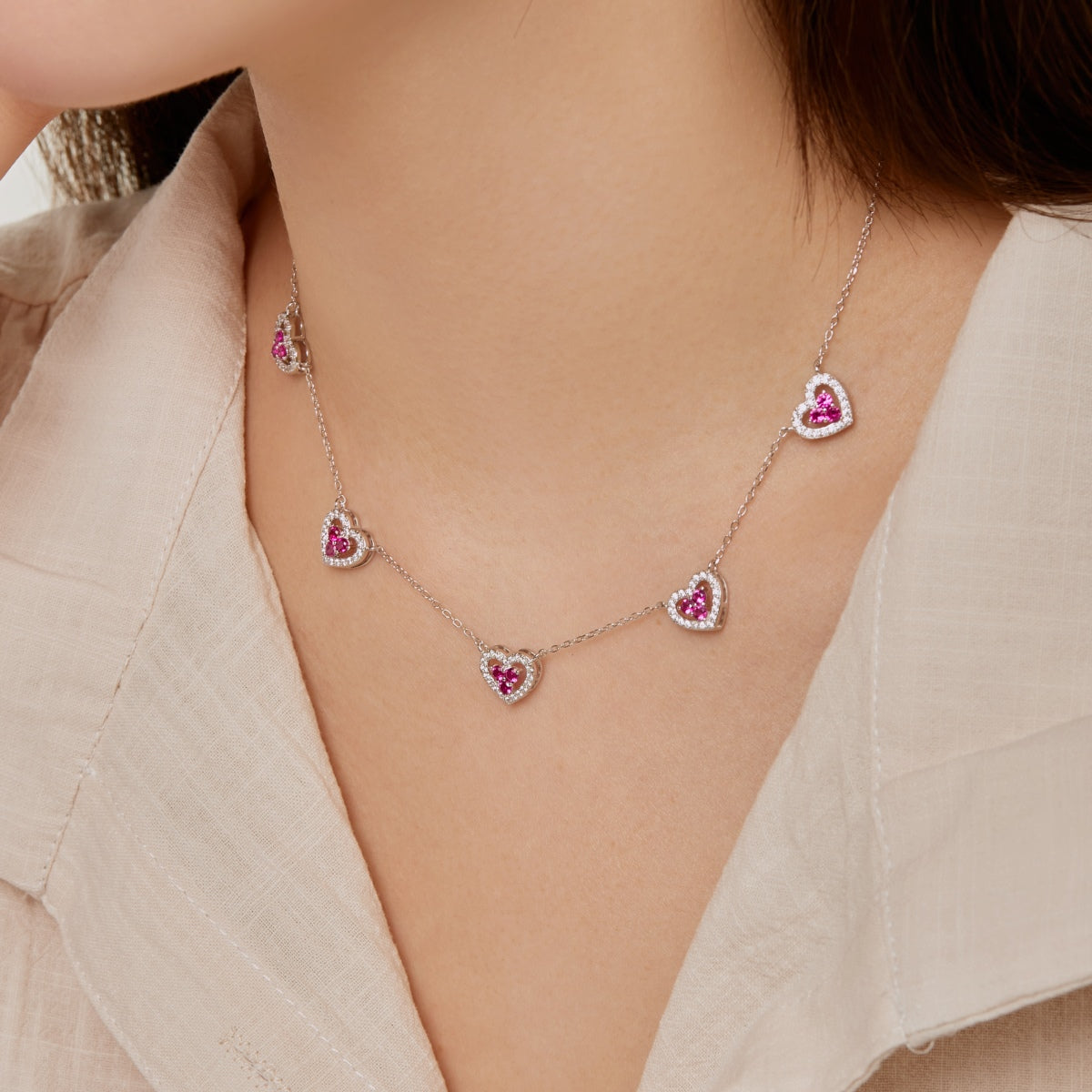 [CiCi]Sparkling Five Heart Necklace