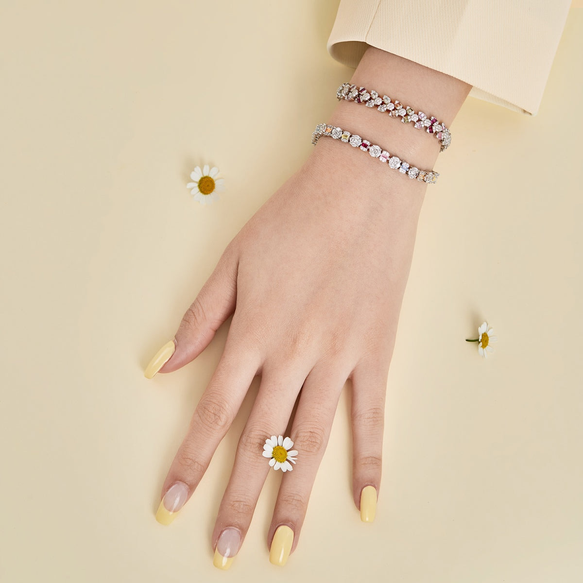 [CiCi]Dainty Exquisite Flower Shape Daily Bracelet