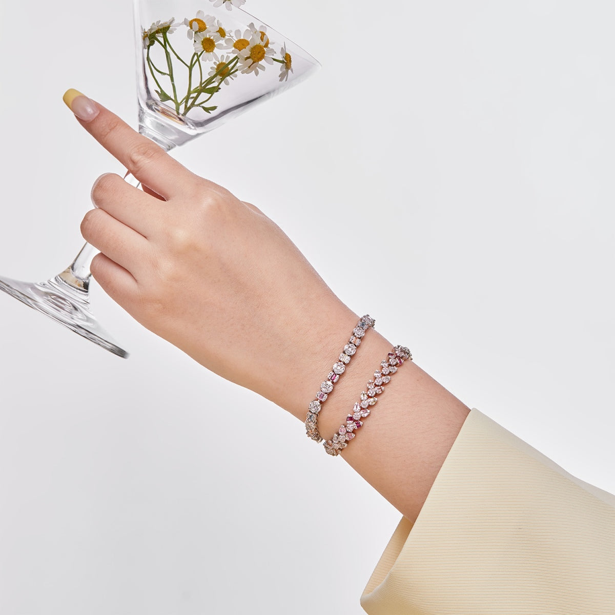 [CiCi]Dainty Exquisite Flower Shape Daily Bracelet
