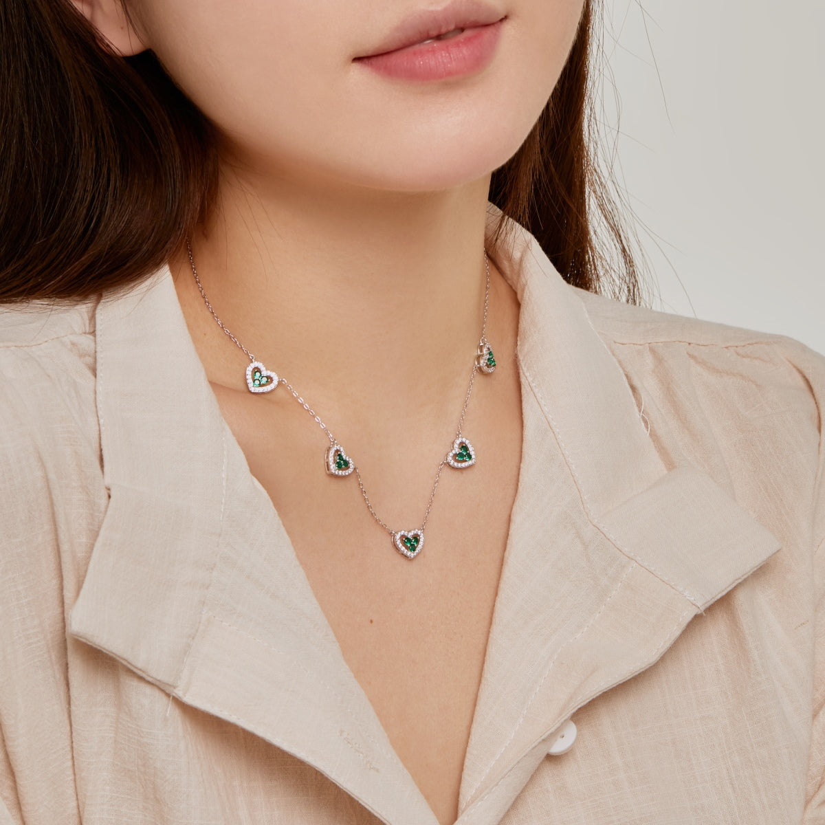 [CiCi]Sparkling Five Heart Necklace