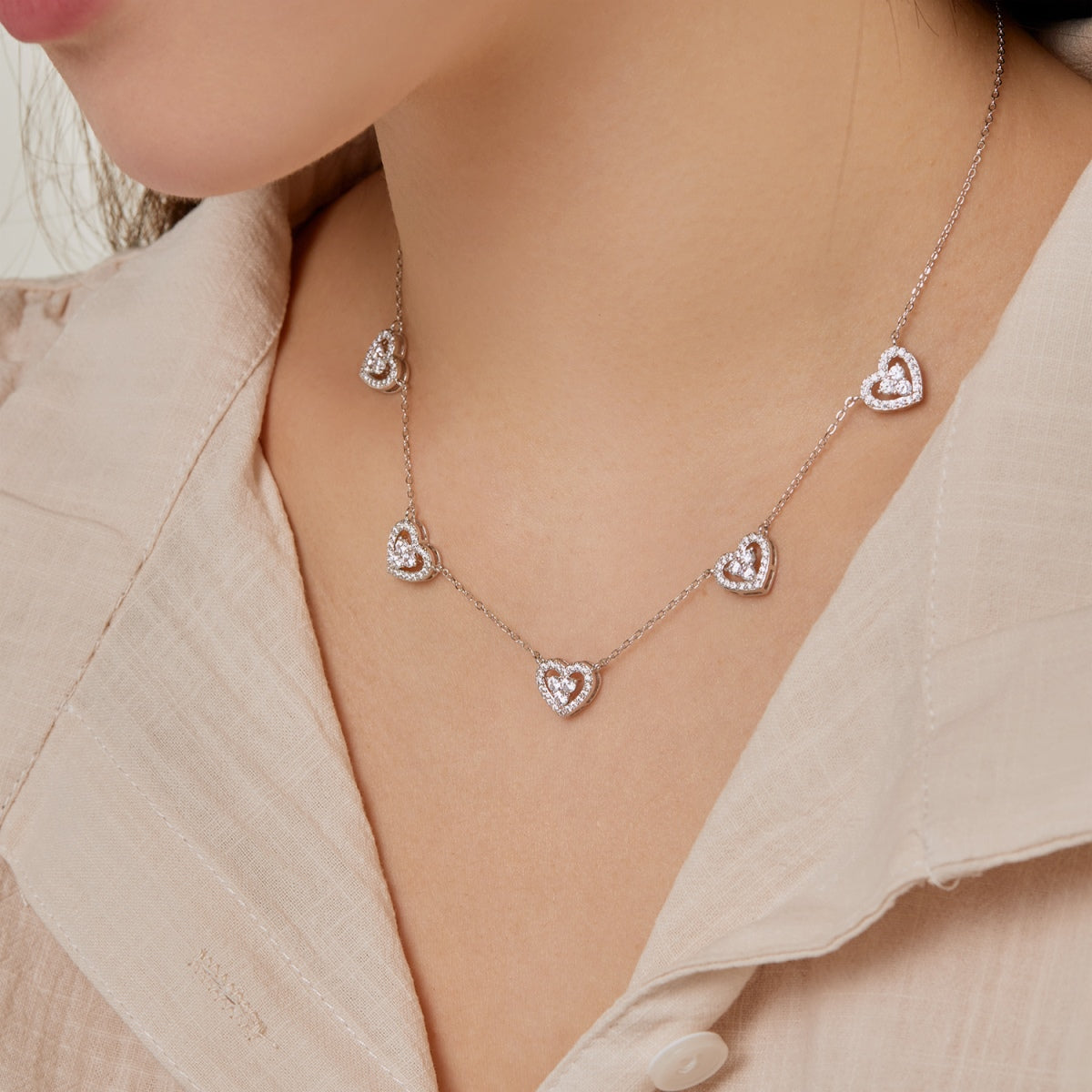 [CiCi]Sparkling Five Heart Necklace