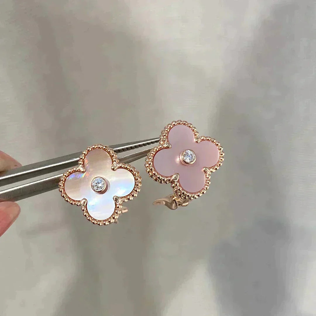 [CiCi]CLOVER MEDIUM 1 MOTIFS  PINK MOP DIAMOND EARRINGS