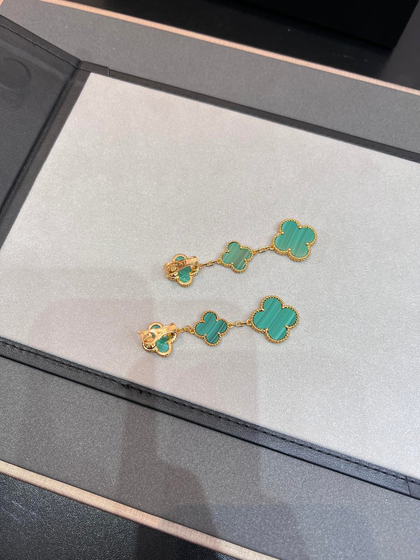 [CiCi]CLOVER MALACHITE 3 MOTIFS GOLD