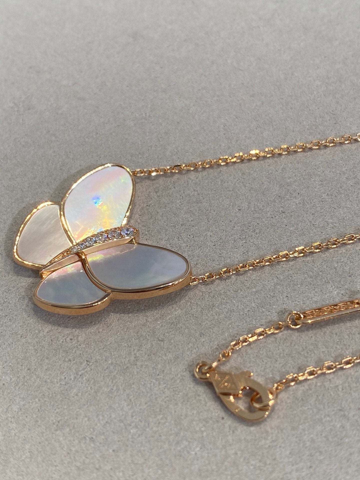 [CiCi]BUTTERFLY GOLD MOP DIAMOND NECKLACE