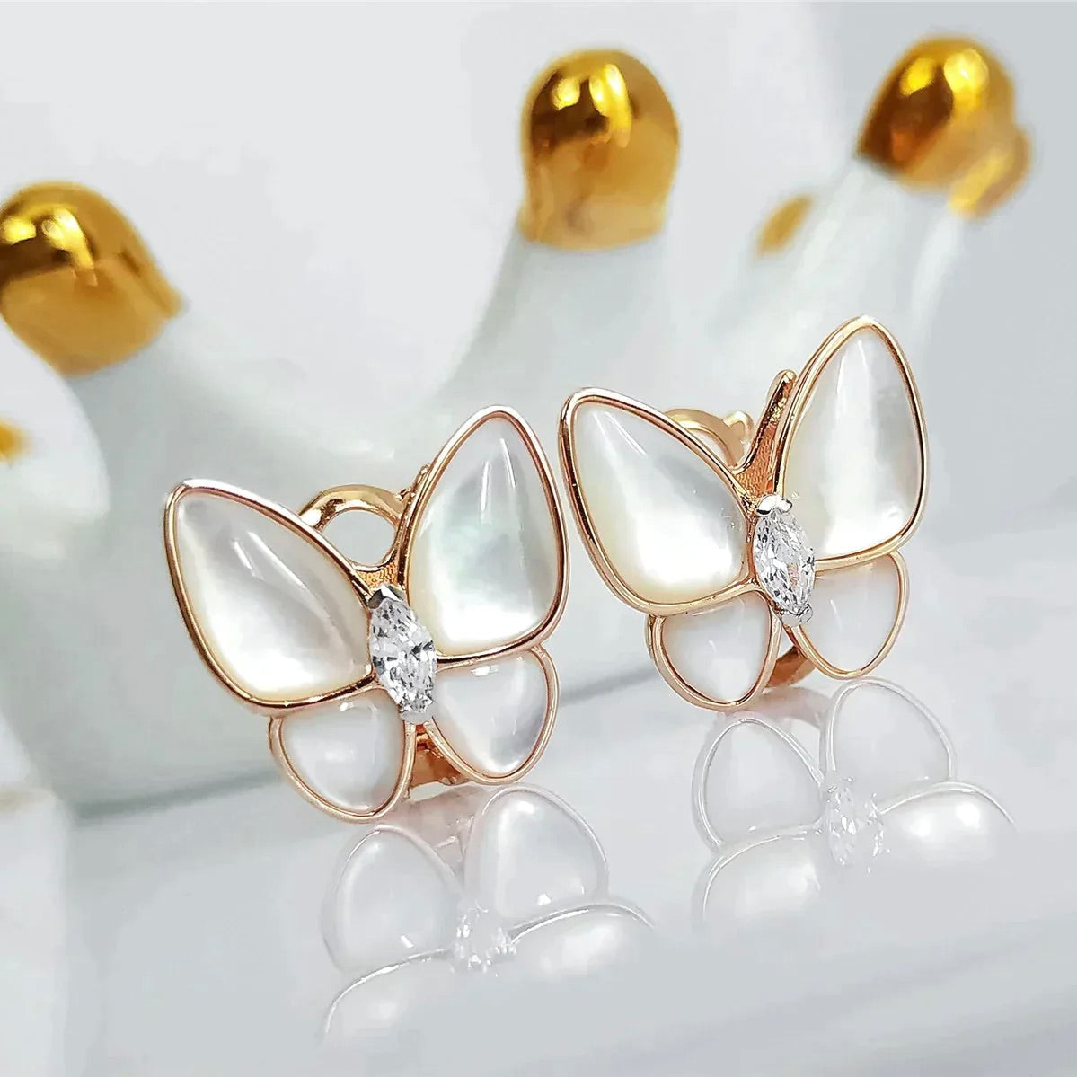 [CiCi]BUTTERFLY MOP DIAMOND EARRINGS