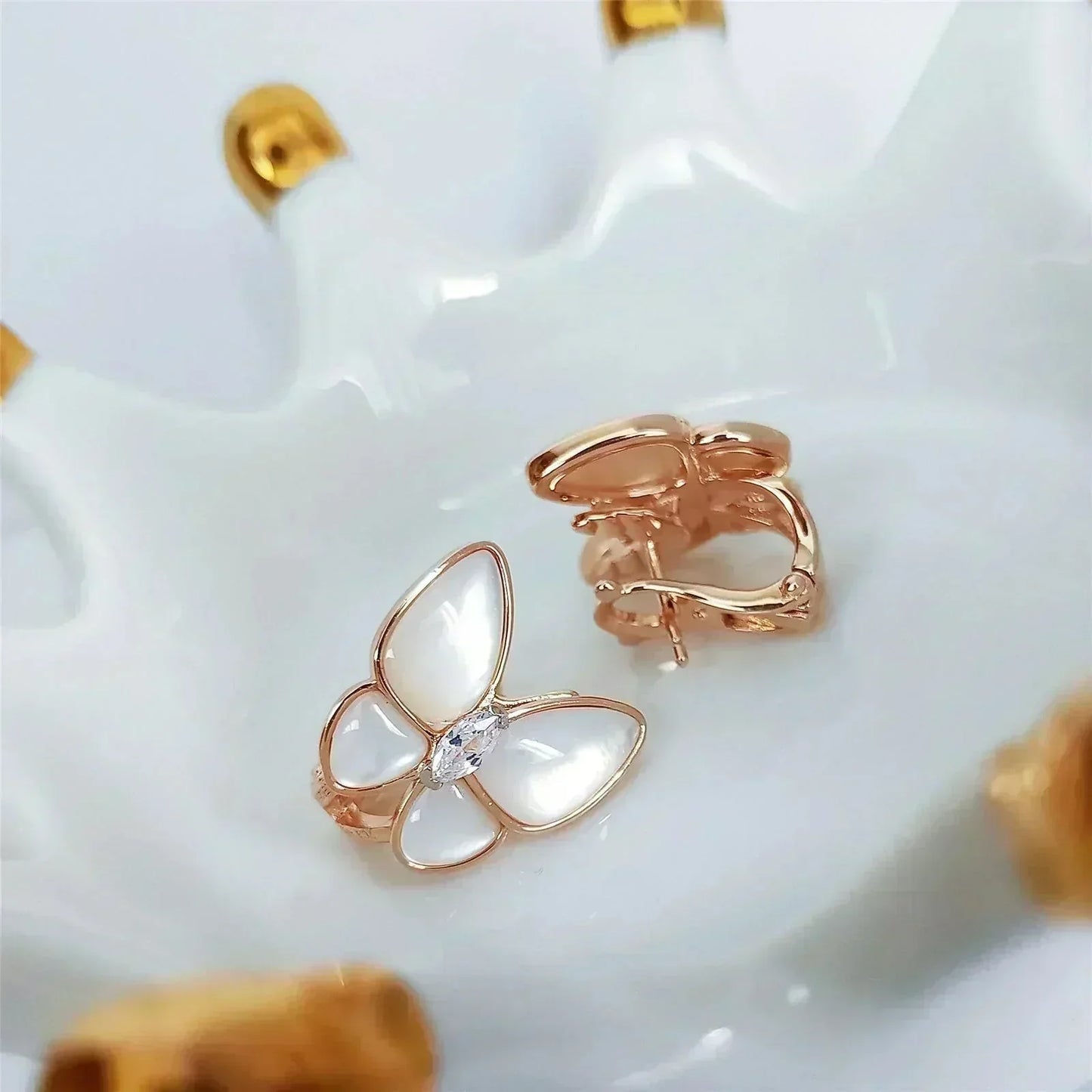 [CiCi]BUTTERFLY MOP DIAMOND EARRINGS