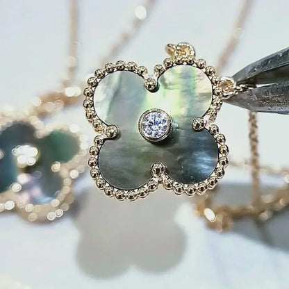 [CiCi]CLOVER 15MM DIAMANT- UND GRAUE-PERLMUTT-HALSKETTE