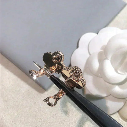 [CiCi]CLOVER MEDIUM 1 MOTIFS  PINK MOP DIAMOND EARRINGS