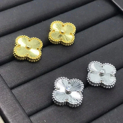 [CiCi]CLOVER MINI 9.5MM LASER EARRINGS