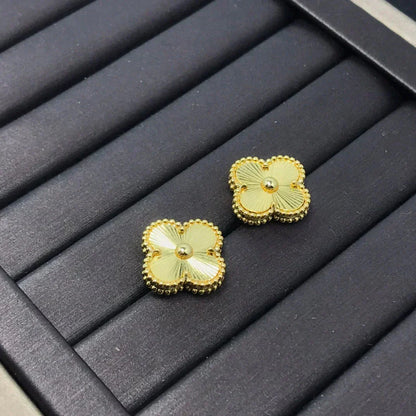 [CiCi]CLOVER MINI 9.5MM LASER EARRINGS