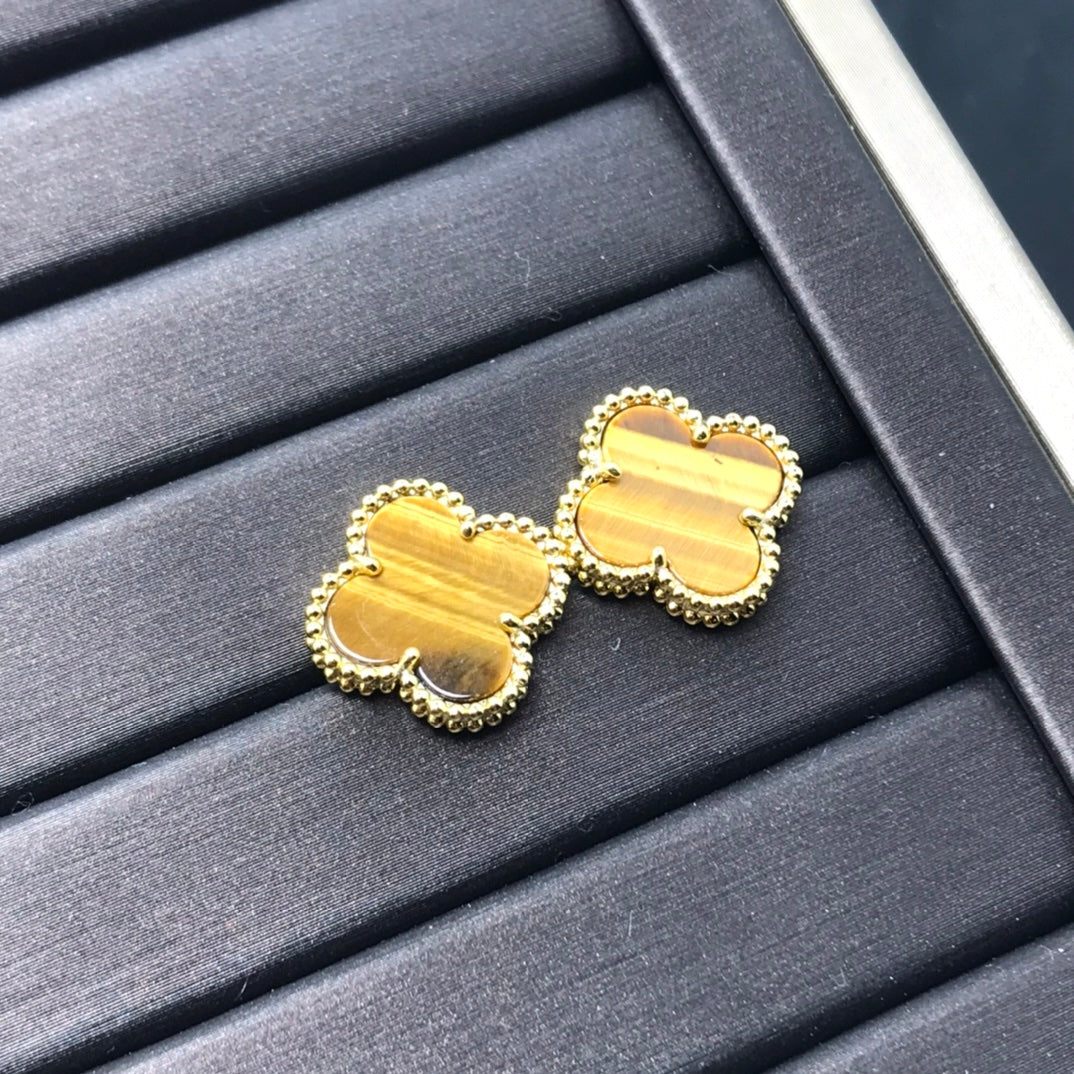 [CiCi]CLOVER MEDIUM 1 MOTIFS TIGER EYE EARRINGS