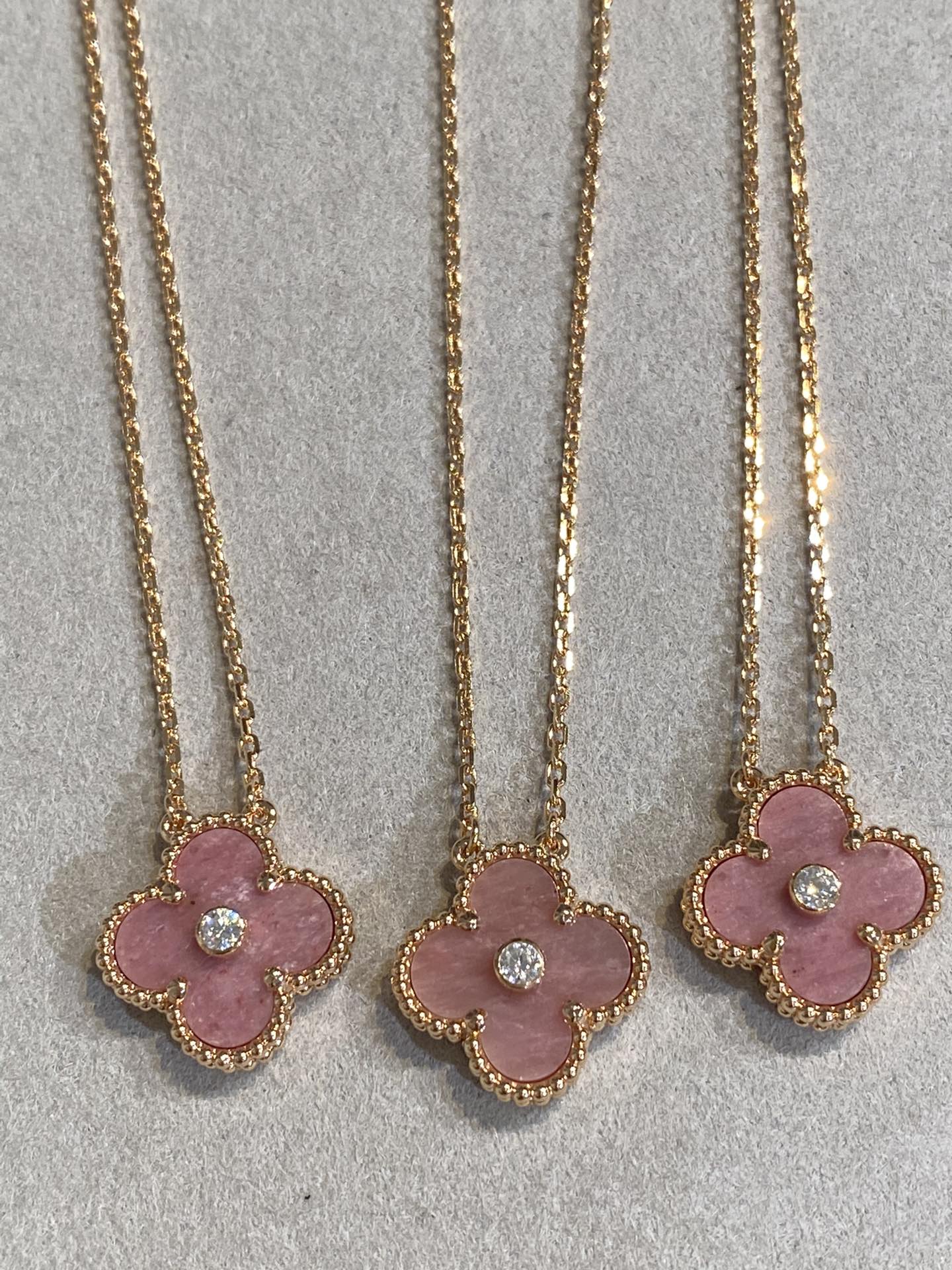 [CiCi]CLOVER 15MM DIAMANT RHODONIT HALSKETTE