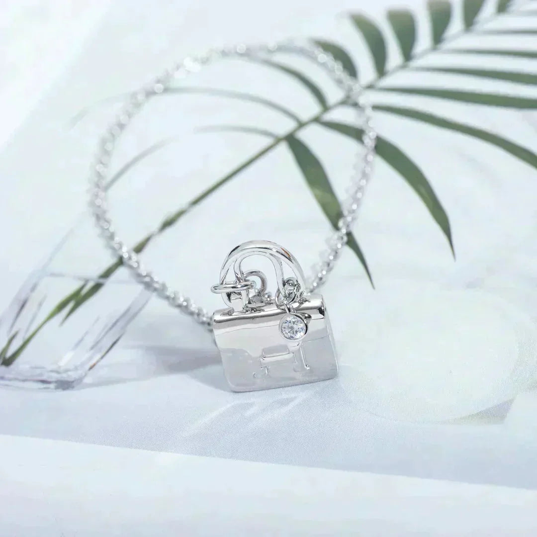 [CiCi]AMULETTE PEDANT SILVER NECKLACE
