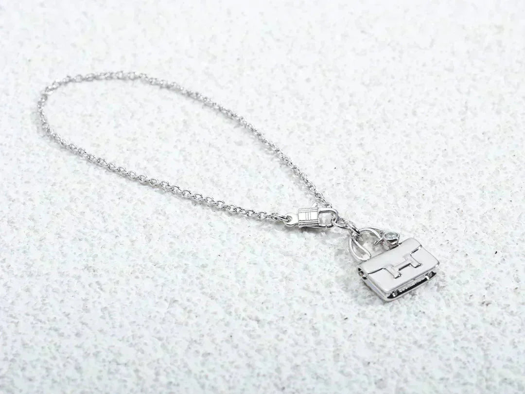 [CiCi]AMULETTE PEDANT SILVER NECKLACE