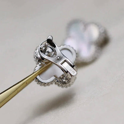 [CiCi]CLOVER MEDIUM 1 MOTIFS  WHITE MOP EARRINGS SILVER