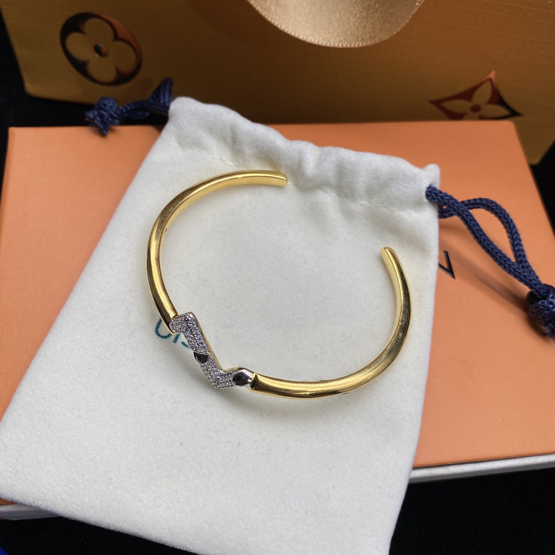 [CiCi]VOLTE UPSITE DOWN DIAMOND GOLD OPEN BRACELET
