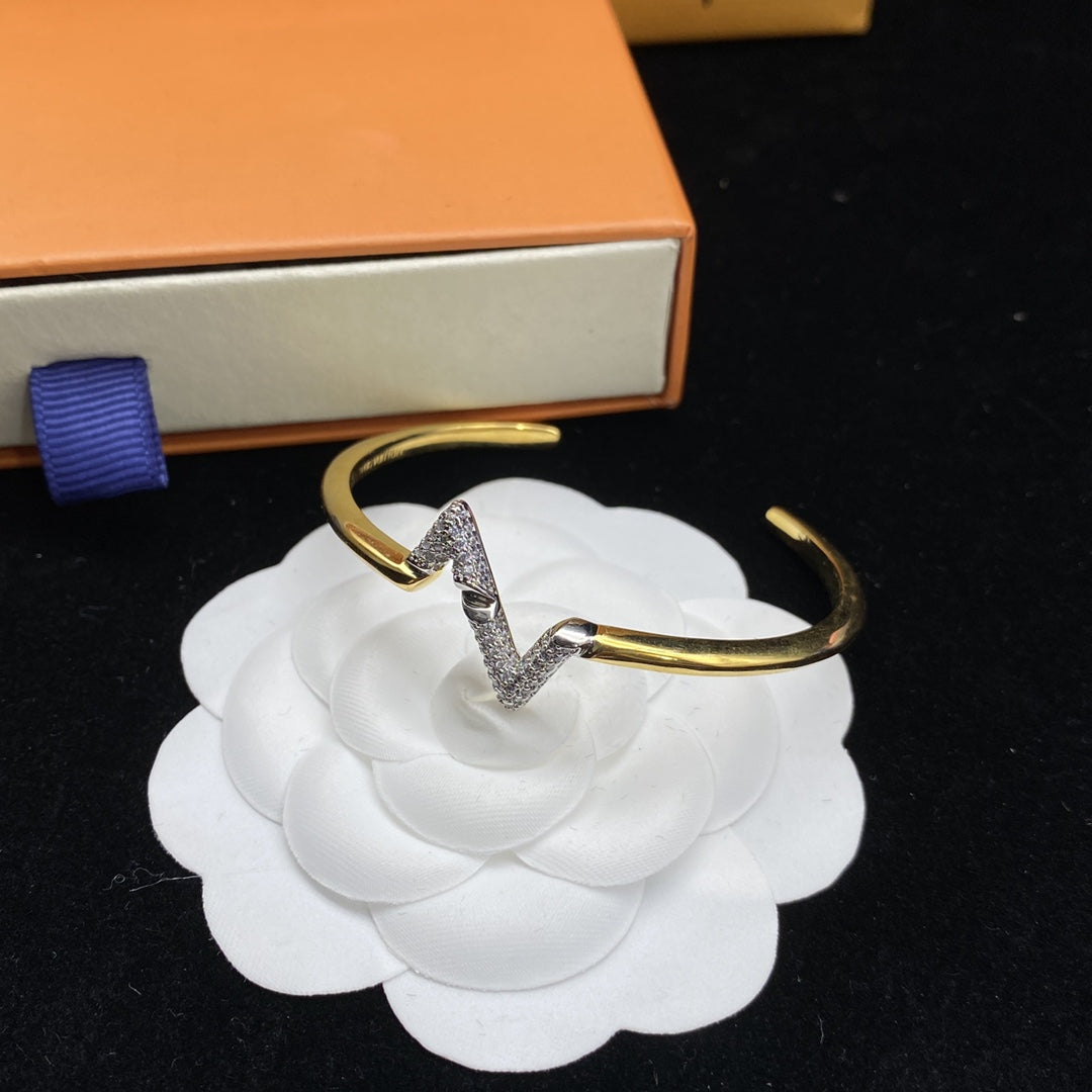 [CiCi]VOLTE UPSITE DOWN DIAMOND GOLD OPEN BRACELET