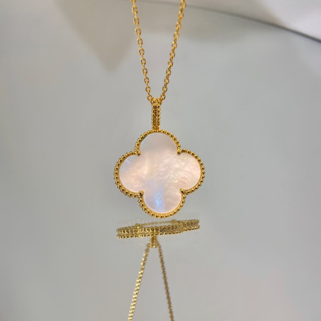 [CiCi]CLOVER 25MM MOP LARGE PENDANT NECKLACE