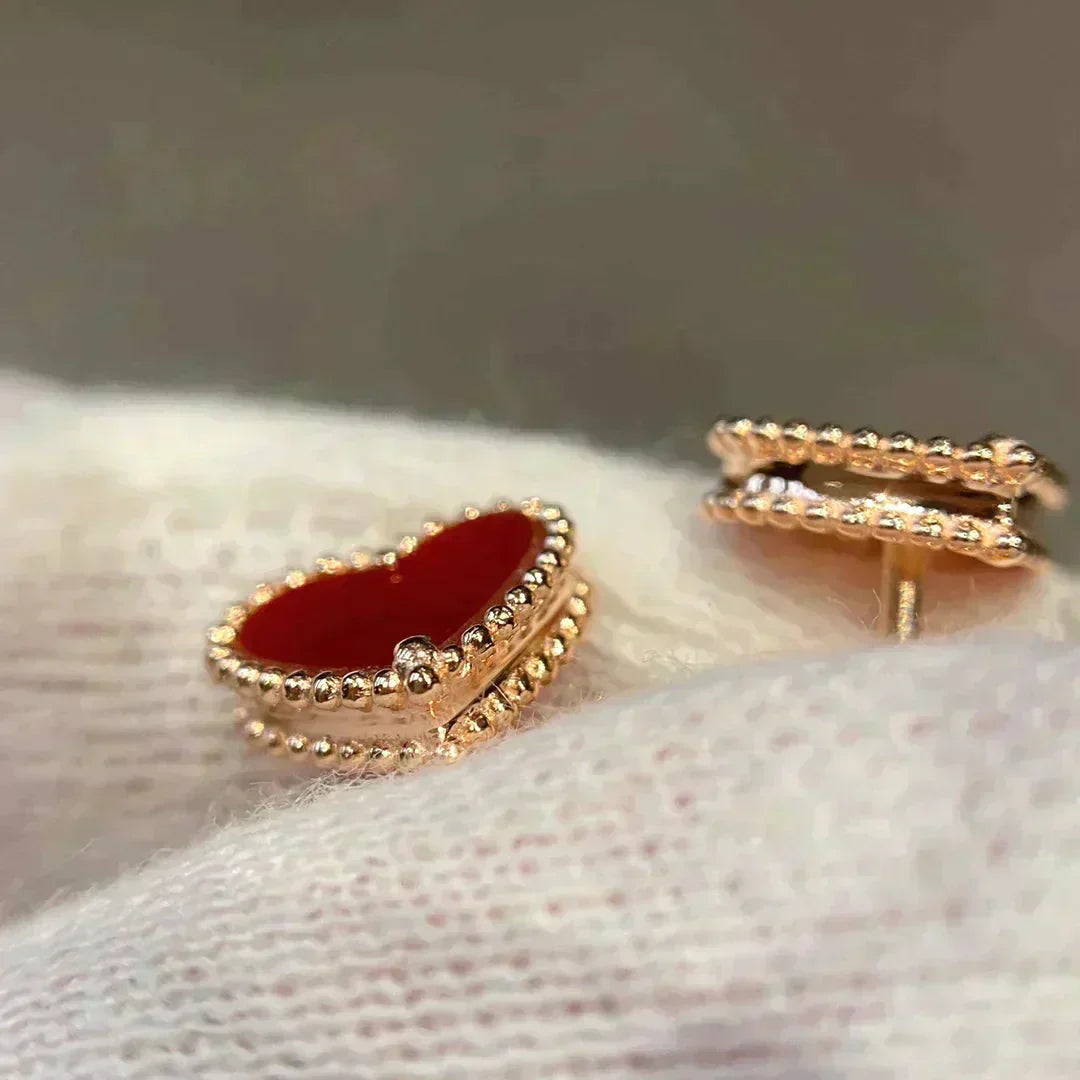 [CiCi]HEART CARNELIAN STUD EARRINGS