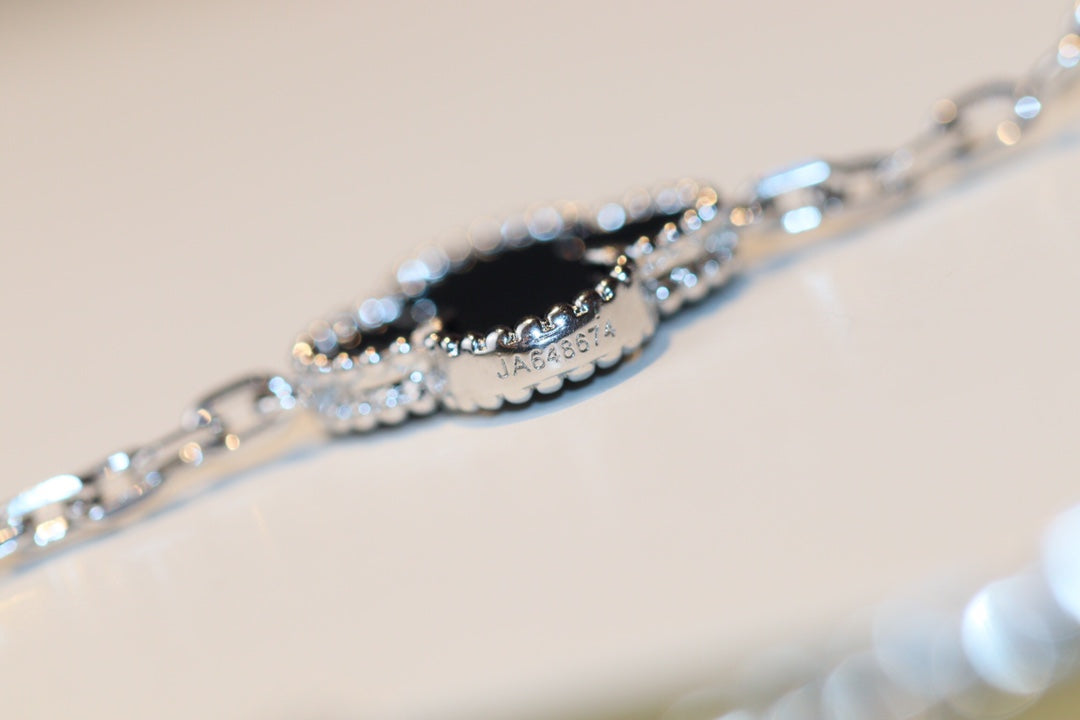 [CiCi]CLOVER 20 MOTIVE ONYX DIAMANT SILBER
