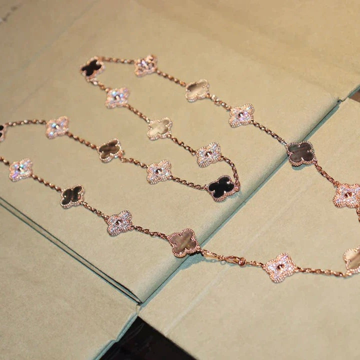 [CiCi]CLOVER 20 MOTIFS DARK MOP DIAMOND HALSKETTE