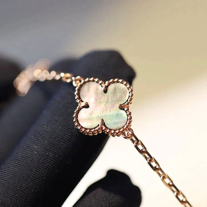 [CiCi]CLOVER 20 MOTIFS DARK MOP DIAMOND HALSKETTE