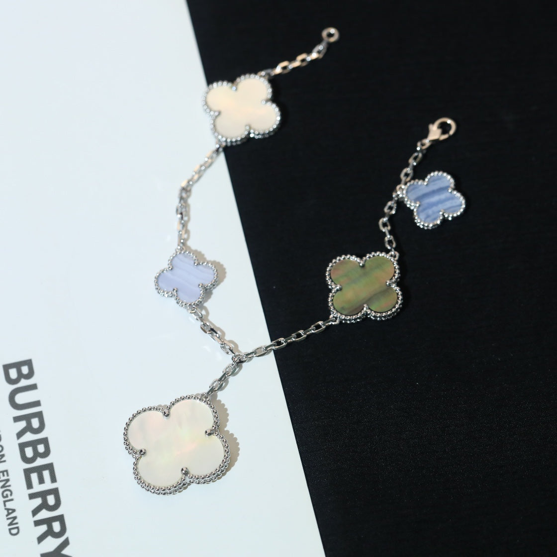 [CiCi]CLOVER BRACELET 5 MOTIFS MOP CHALCEDONY SILVER
