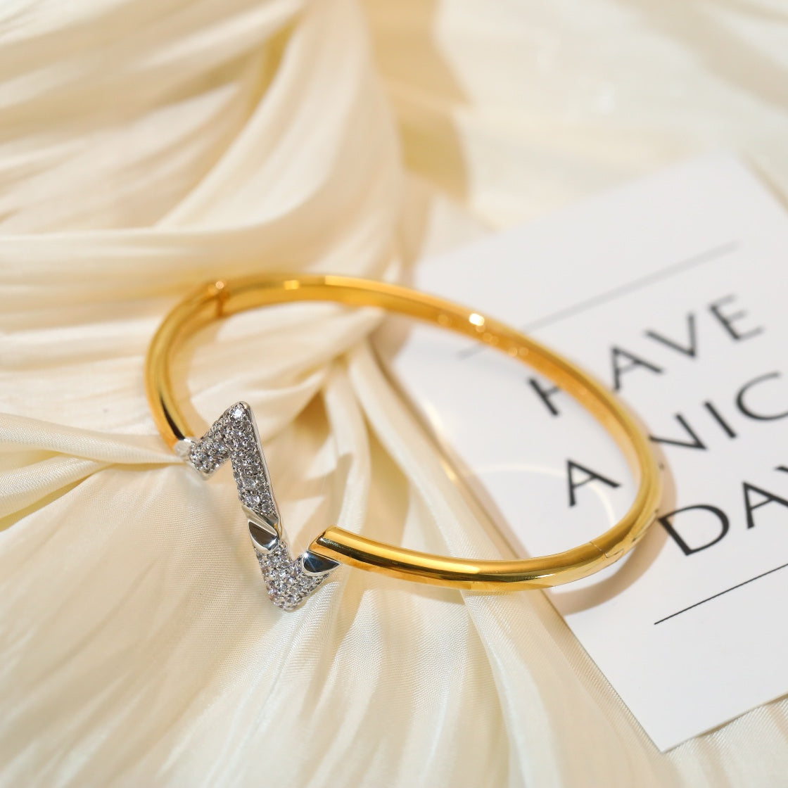 [CiCi]VOLTE UPSITE DOWN GOLD DIAMOND BRACELET