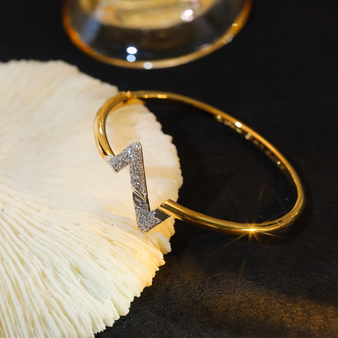 [CiCi]VOLTE UPSITE DOWN GOLD DIAMOND BRACELET