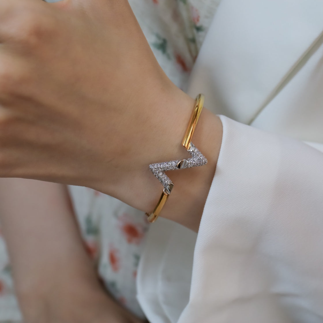 [CiCi]VOLTE UPSITE DOWN GOLD DIAMOND BRACELET