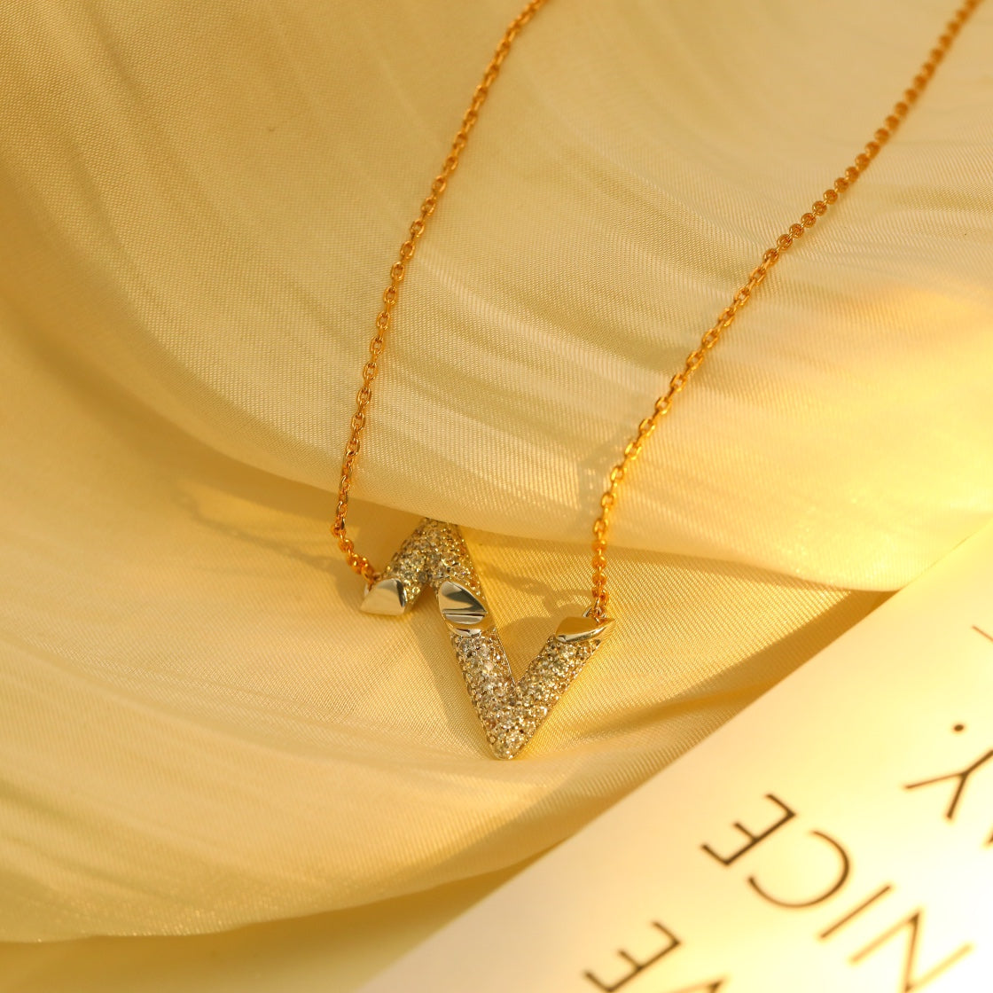 [CiCi]VOLT SILVER DIAMOND PEDANT NECKLACE