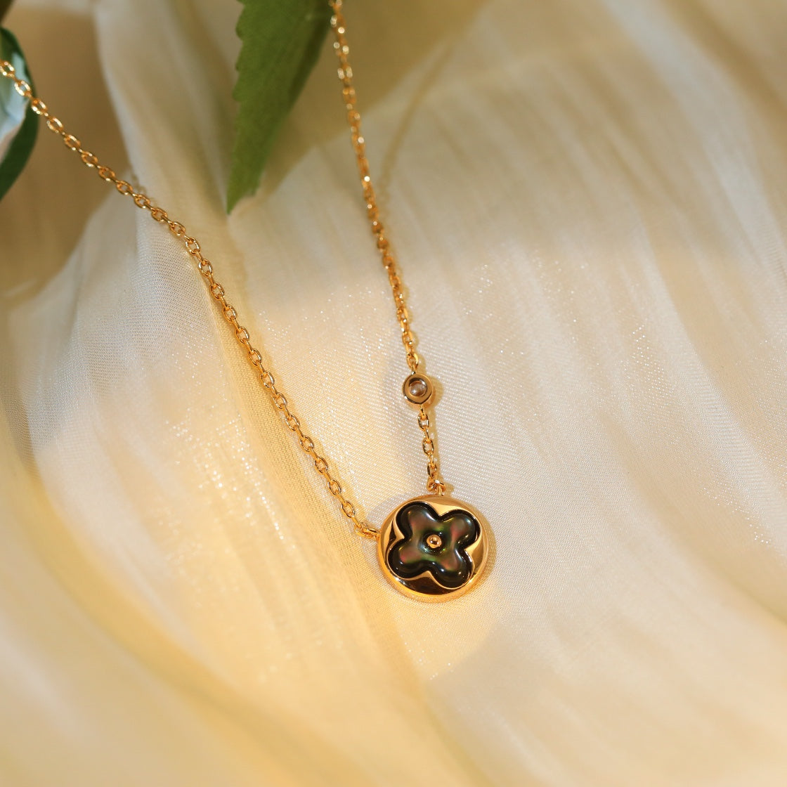 [CiCi]SUN PEDANT PINK GOLD 1 DIAMOND NECKLACE