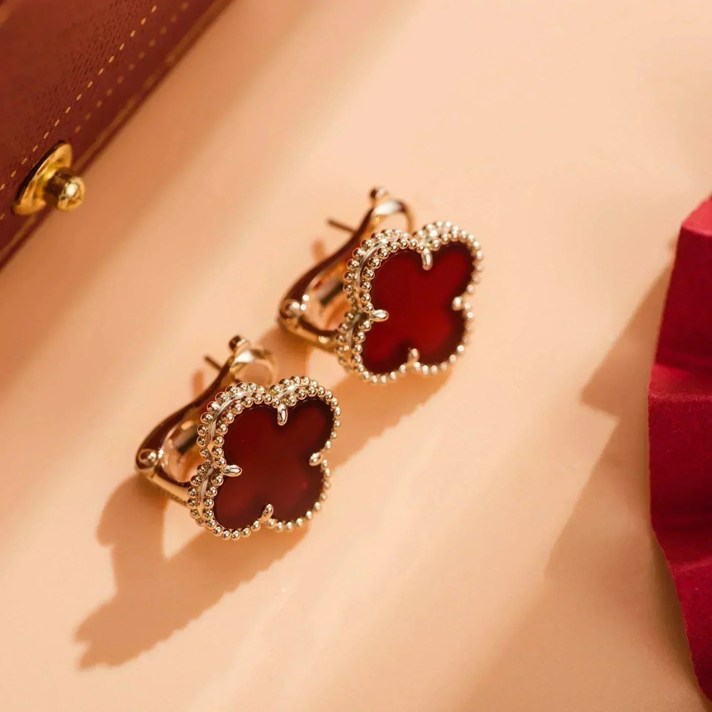 [CiCi]CLOVER MEDIUM 1 MOTIFS CARNELIAN  EARRINGS