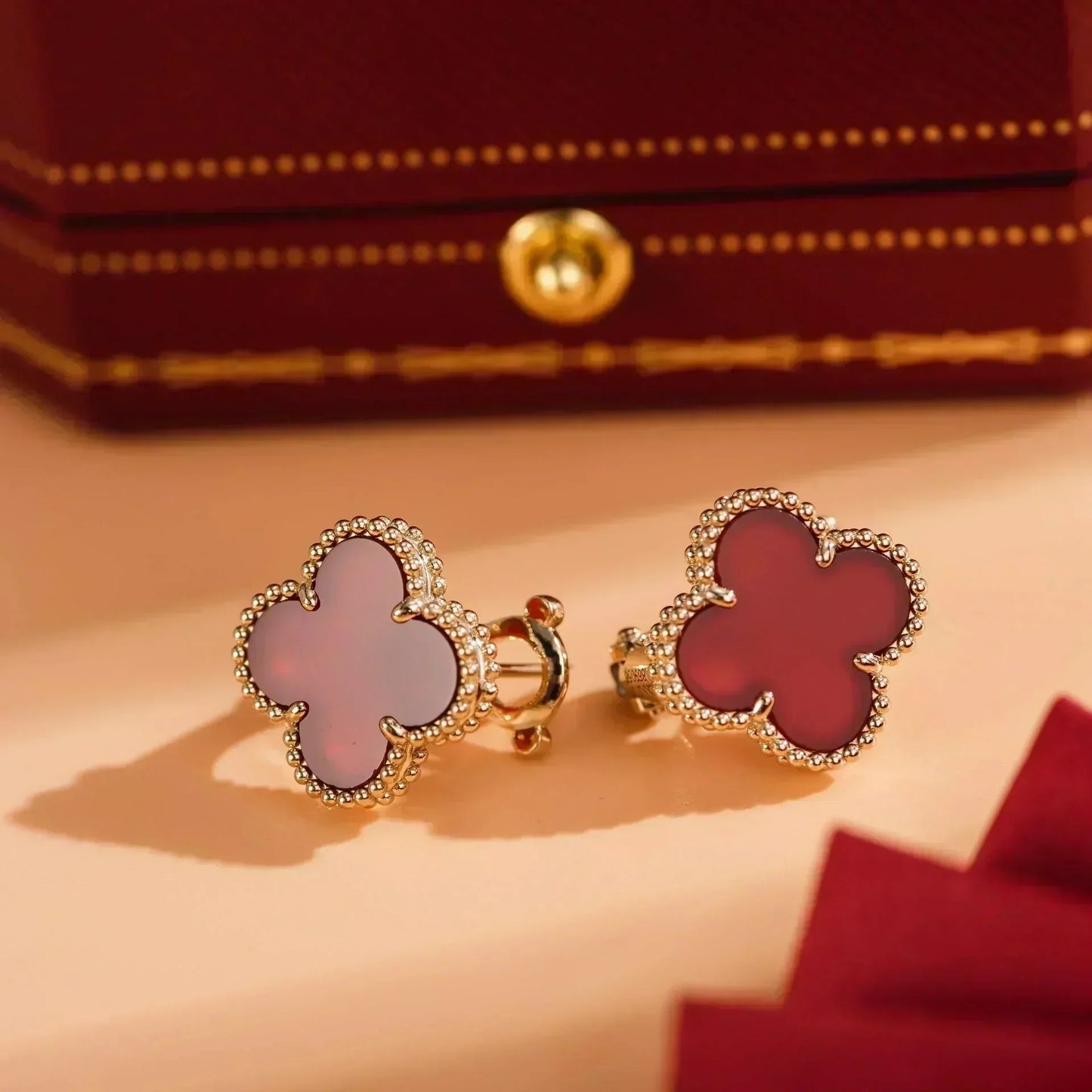 [CiCi]CLOVER MEDIUM 1 MOTIFS CARNELIAN  EARRINGS