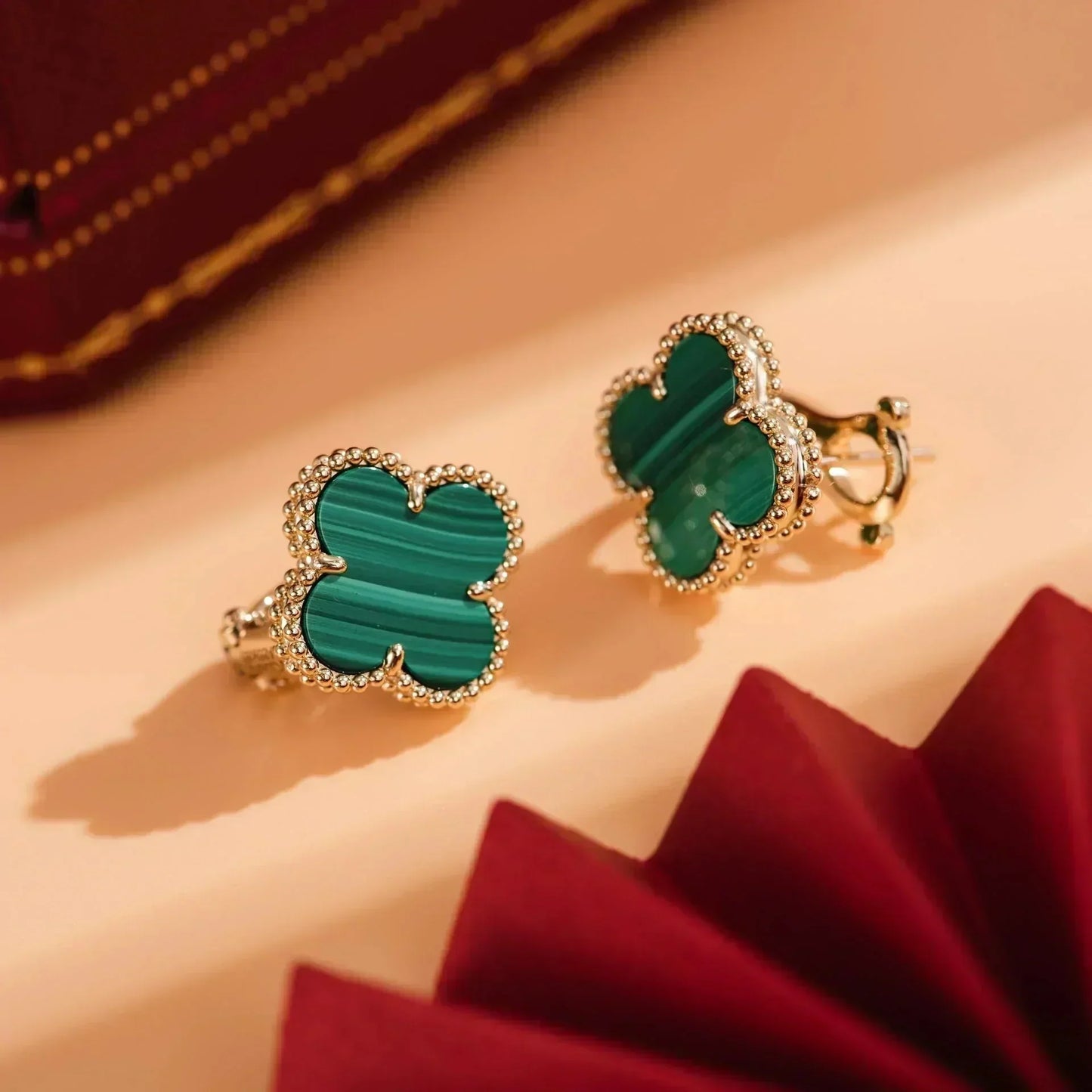 [CiCi]CLOVER MEDIUM 1 MOTIFS MALACHITE  EARRINGS