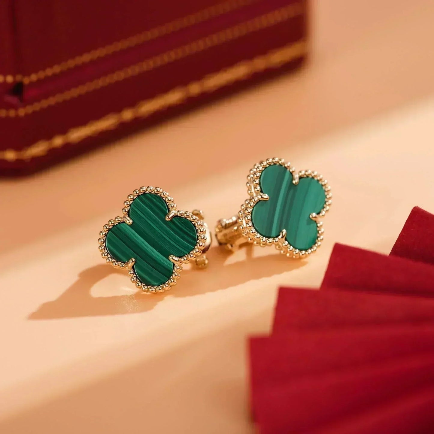 [CiCi]CLOVER MEDIUM 1 MOTIFS MALACHITE  EARRINGS