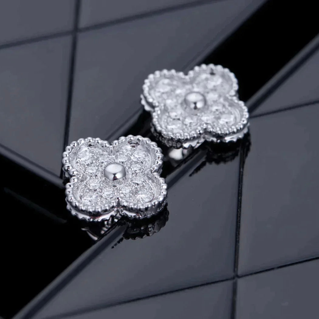 [CiCi]CLOVER 1 MOTIFS DIAMOND STUD EARRINGS SILVER