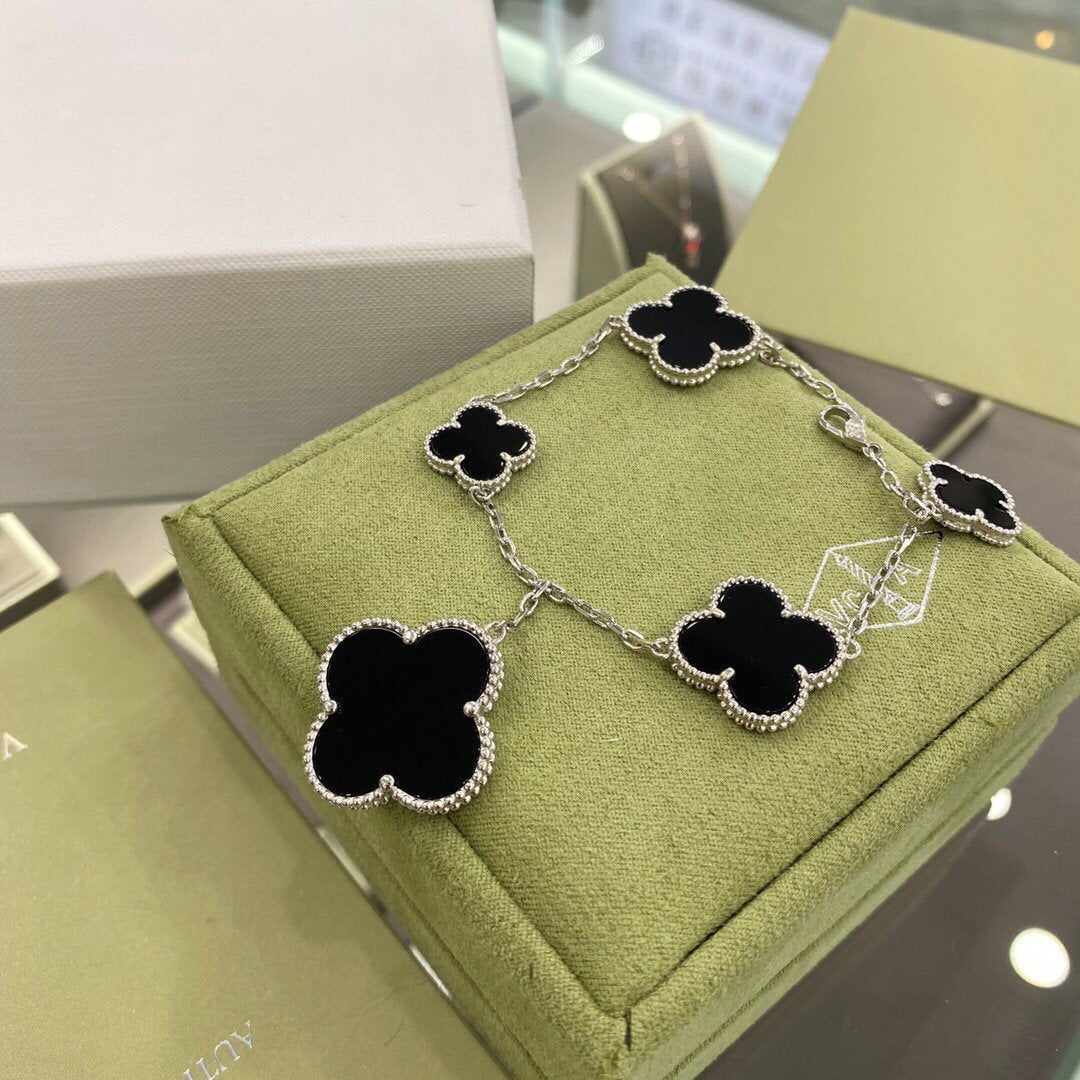 [CiCi]CLOVER 5 MOTIFS SIVLER ONYX BRACELET