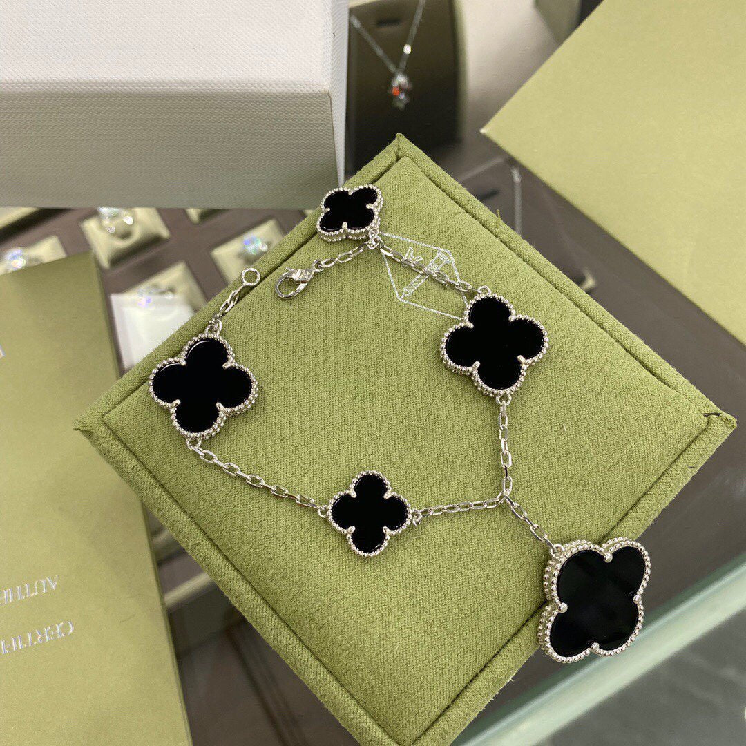 [CiCi]CLOVER 5 MOTIFS SIVLER ONYX BRACELET