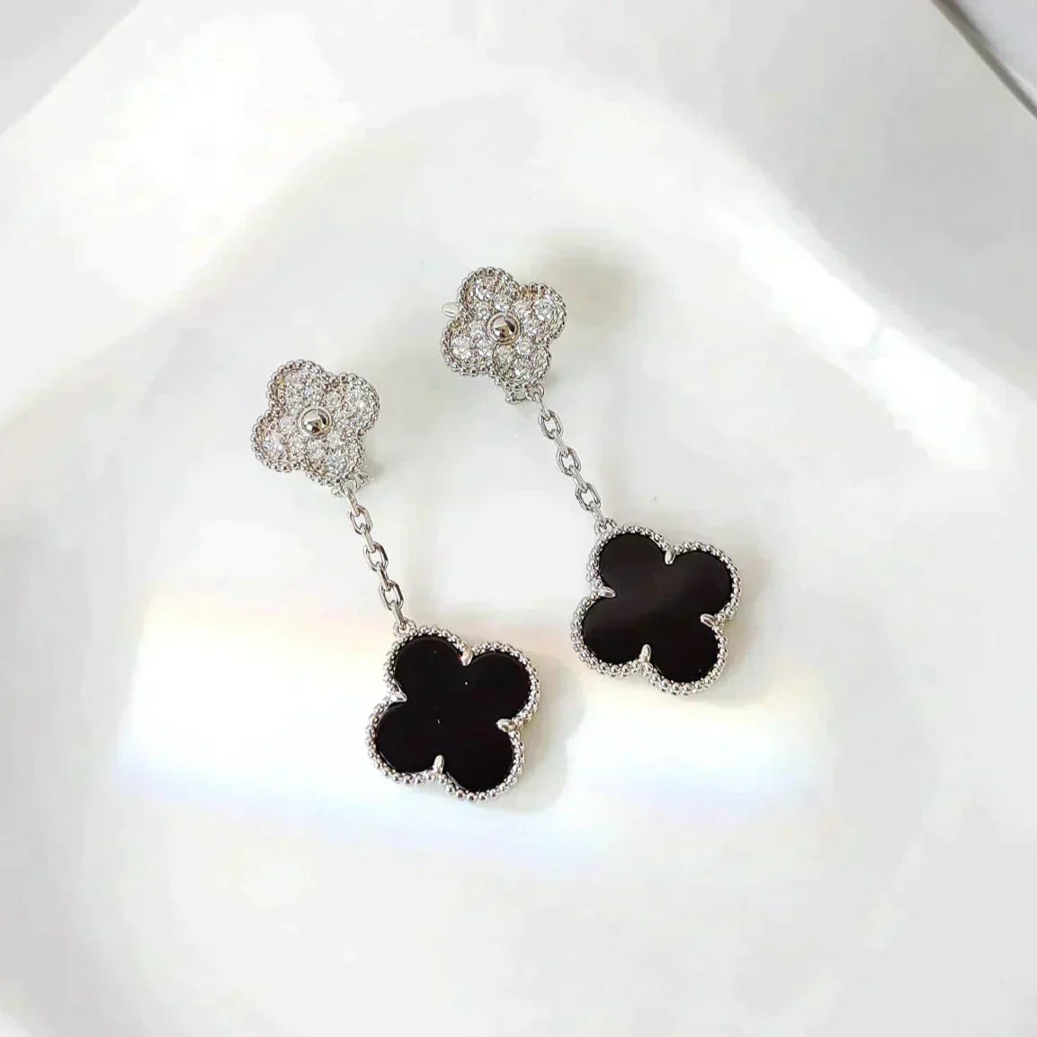 [CiCi]CLOVER 2 MOTIFS  DIAMOND ONYX EARRINGS SILVER