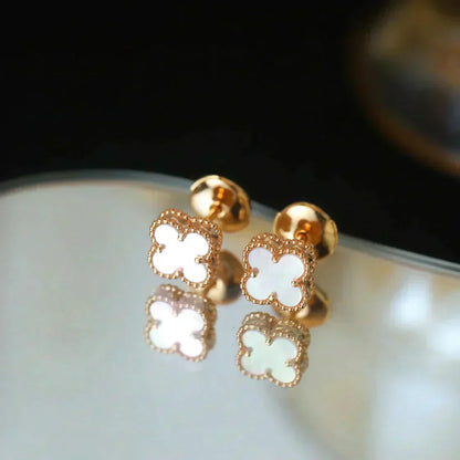 [CiCi]CLOVER MINI 9.5MM WHITE MOP EARRINGS