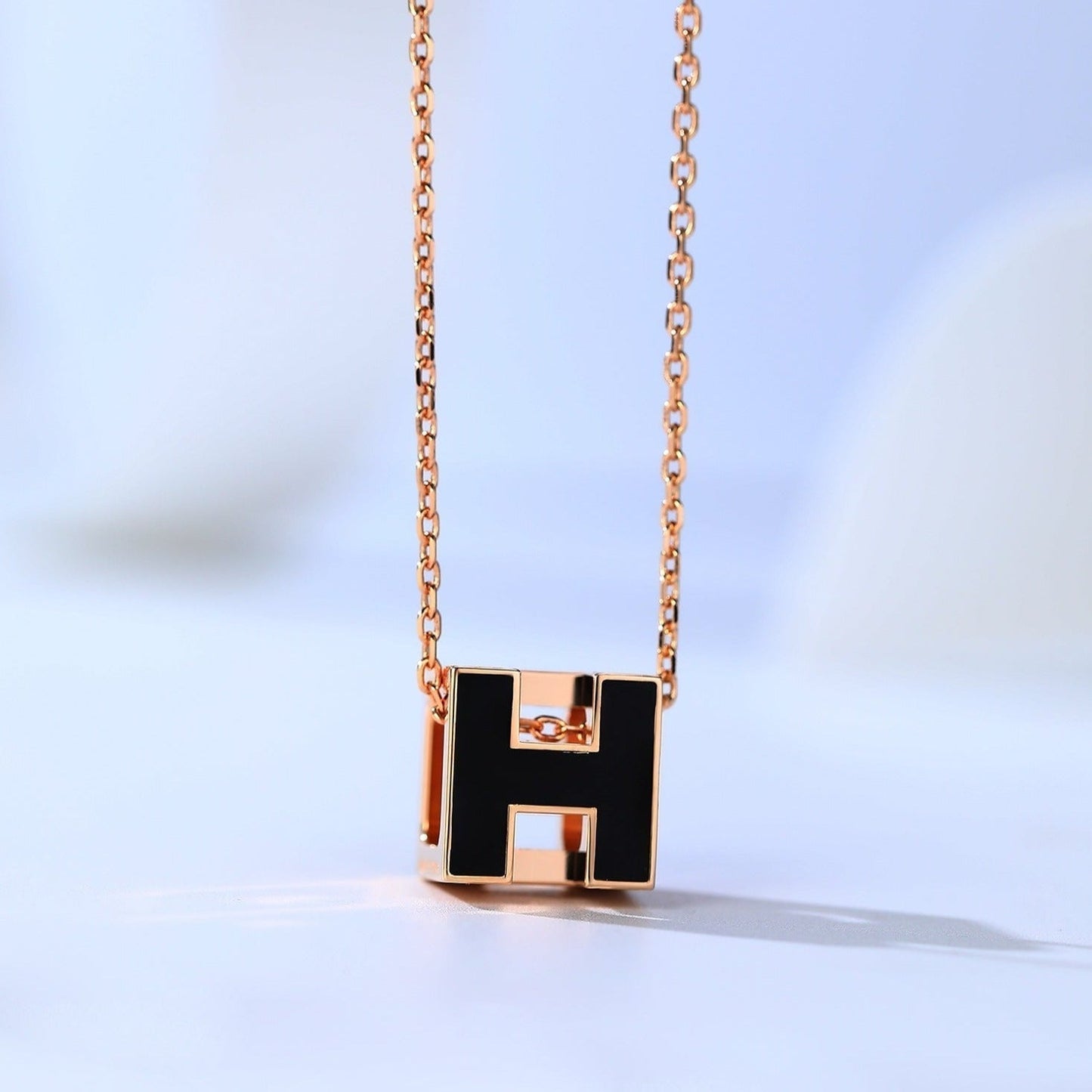 [CiCi]H CAGE PINK GOLD NECKLACE