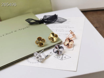 [CiCi]CLOVER MEDIUM STUD EARRINGS